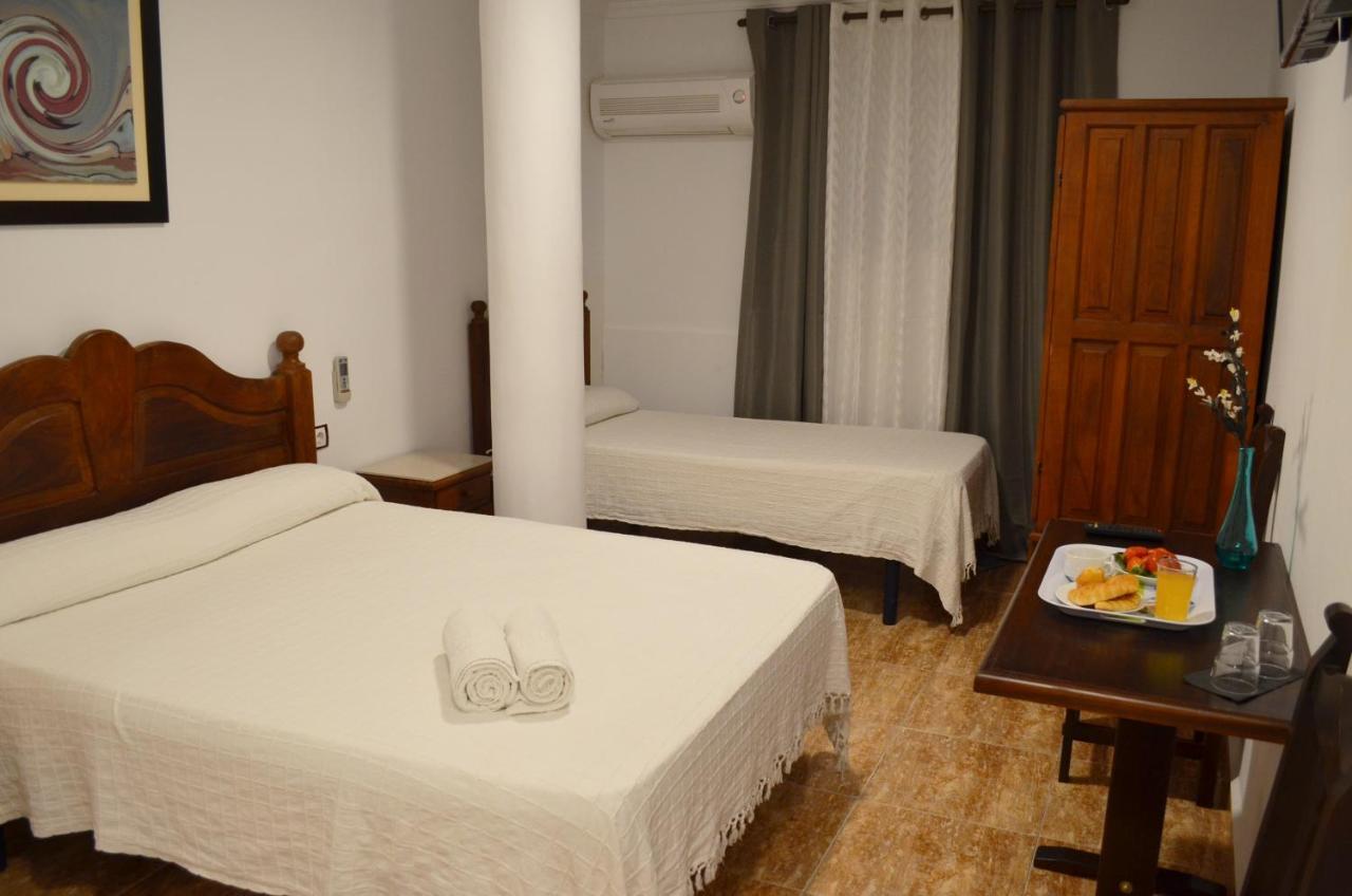 Hotel Manantiales 토레몰리노스 외부 사진